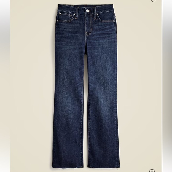 NWT! J.Crew Petite curvy cropped kickout jean in 2003 super-stretch. 26 Petite - Picture 1 of 6
